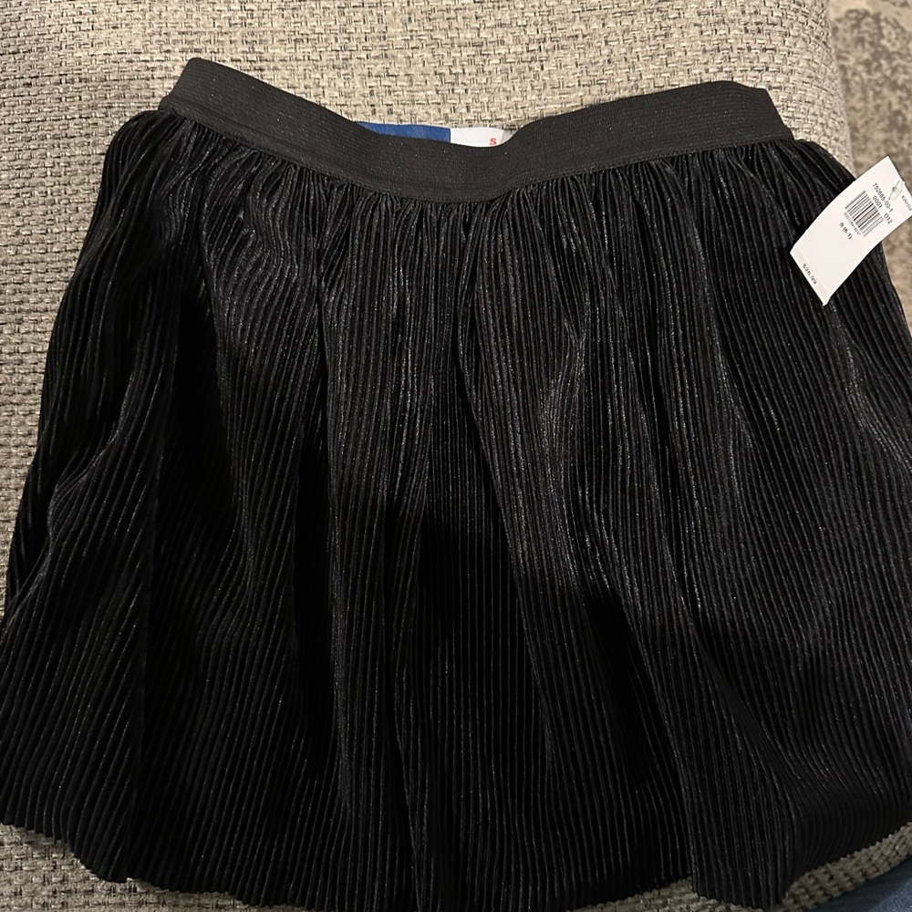 Black skirt